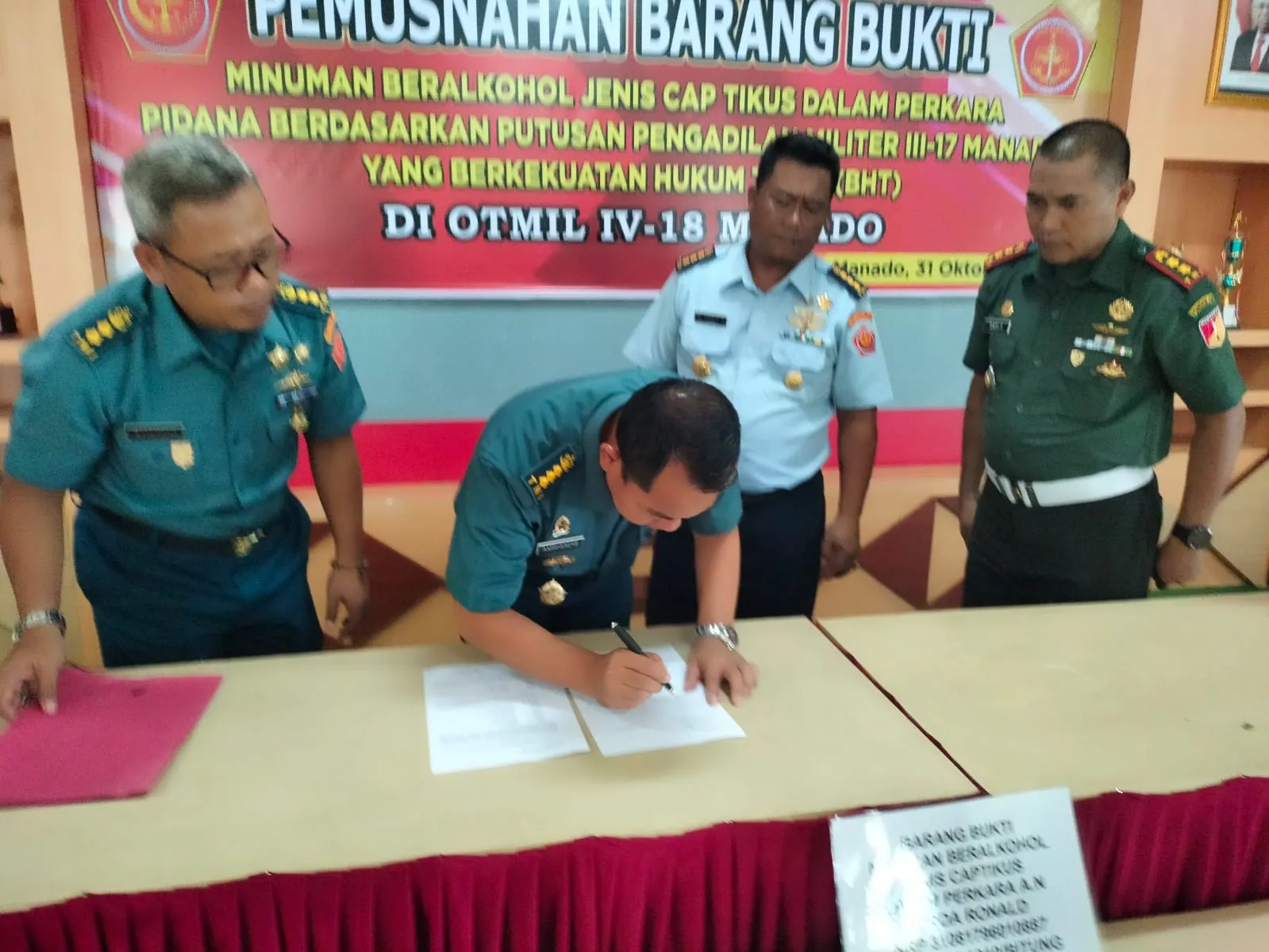 KADILMIL III-17 MANADO  MENGHADIRI ACARA PEMUSNAHAN BARANG BUKTI 